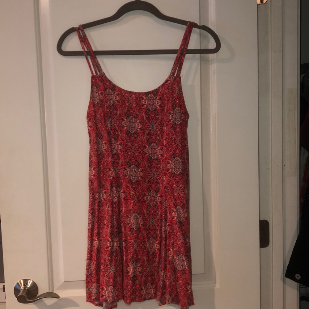 Short red dress with pattern